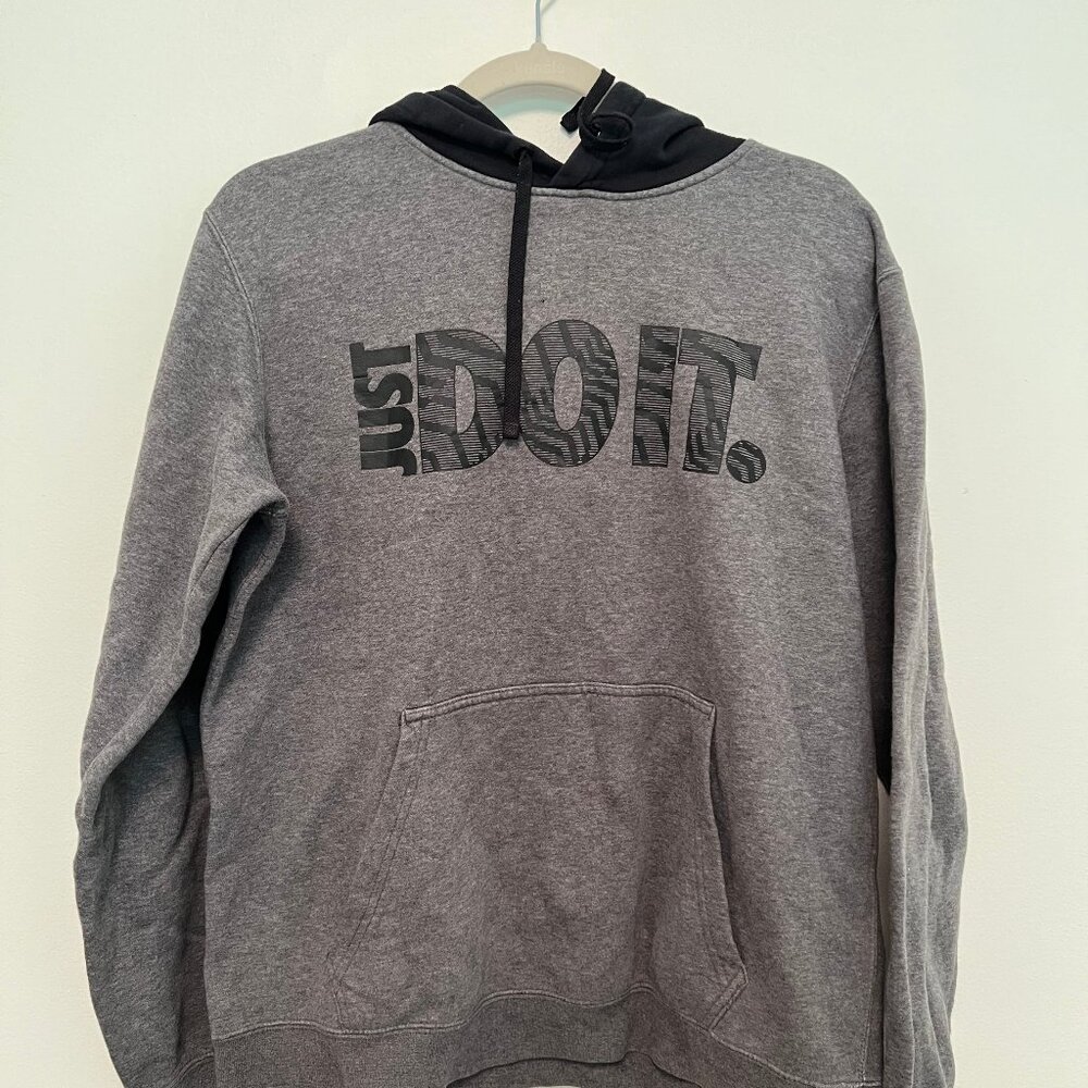 Nike medium hoodie
